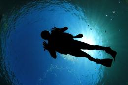 潜水运动，深海中潜水的各种潜水员唯美好看图片