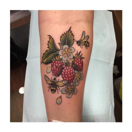 好多可爱的水果，女生身体各部位的可爱水果彩绘纹身图片