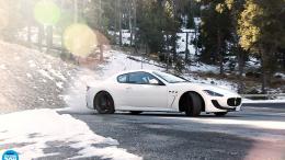 名车Maserati <span style='color:red;'>玛莎拉蒂</span>白色高清壁纸
