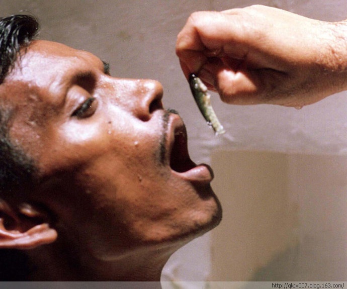 吞活鱼疗法这种疗法在印度非常普遍用于治疗哮喘病