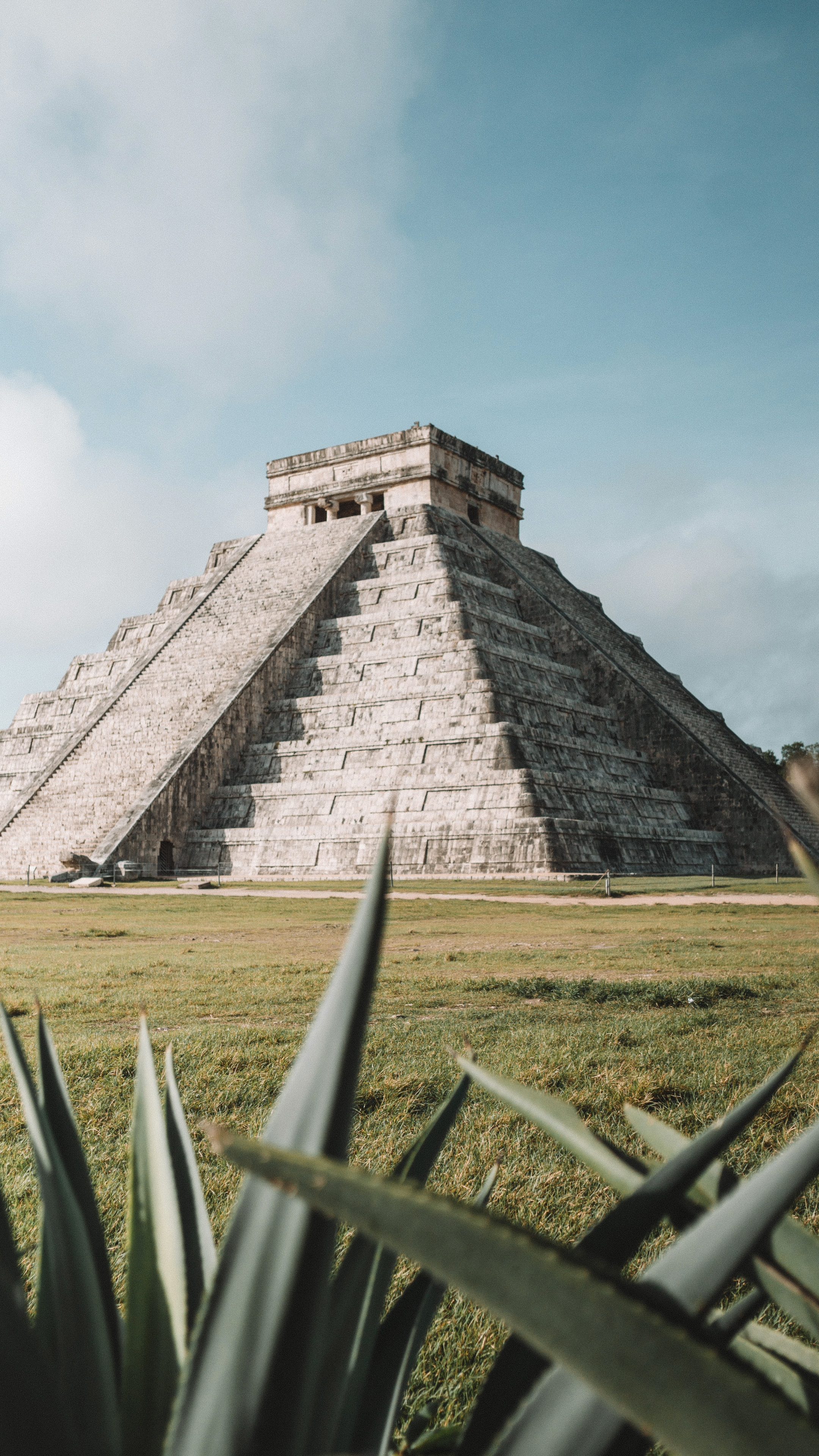 充满神奇色彩的玛雅人金字塔古建筑