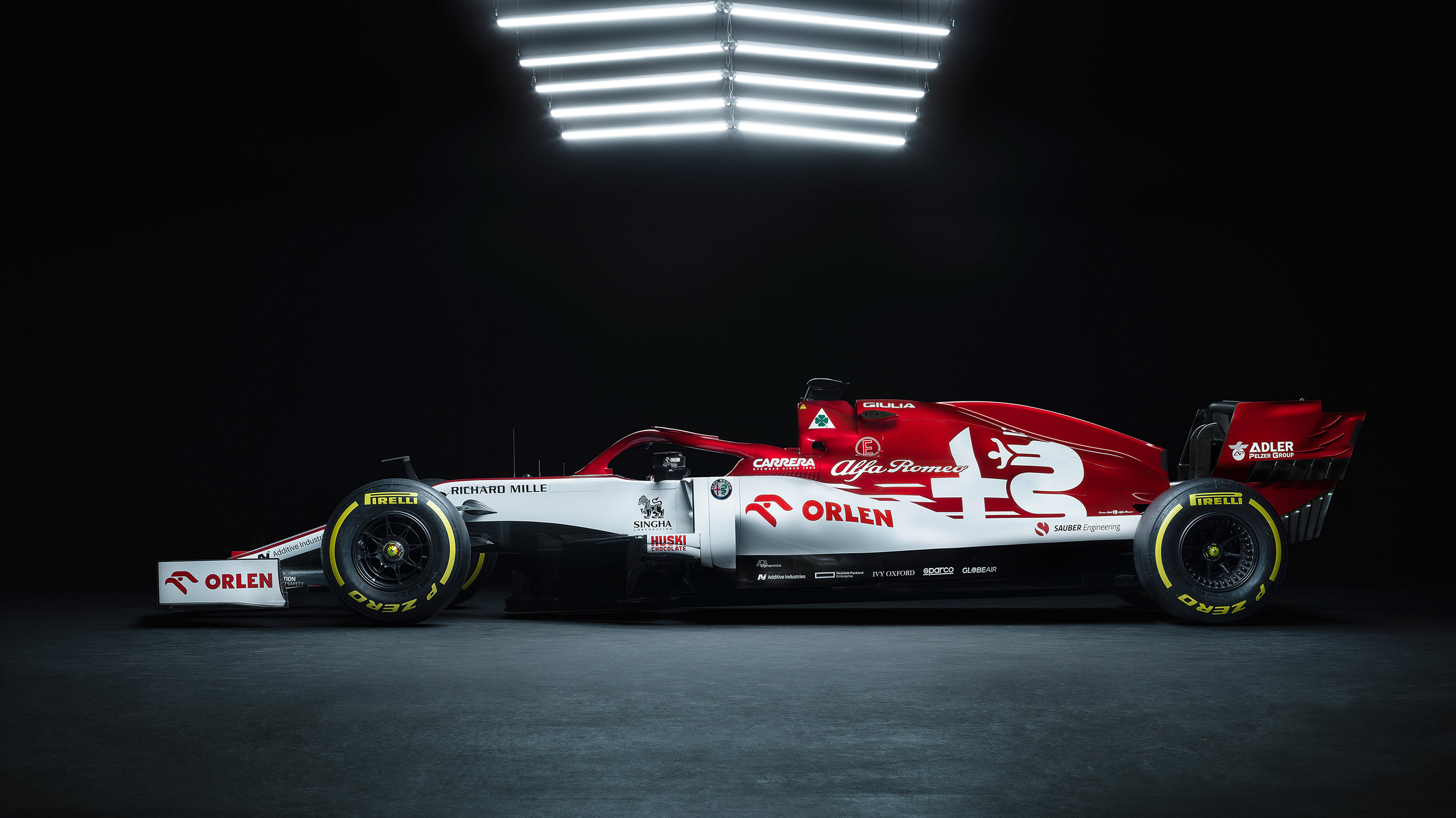 Romeo C39）”高清车库静态桌面壁纸 <span style='color:red;'>F1方程式</span>赛车“阿尔法·罗密欧（Alfa