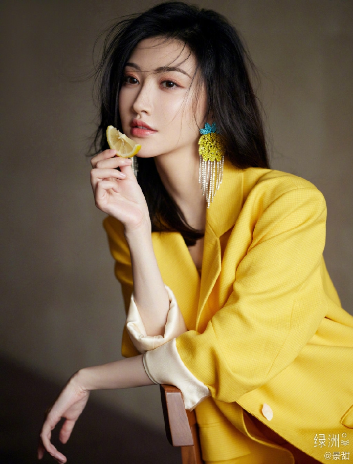 黄西服连衣裙套装着身甜美写真照片 景甜气质优雅yellow