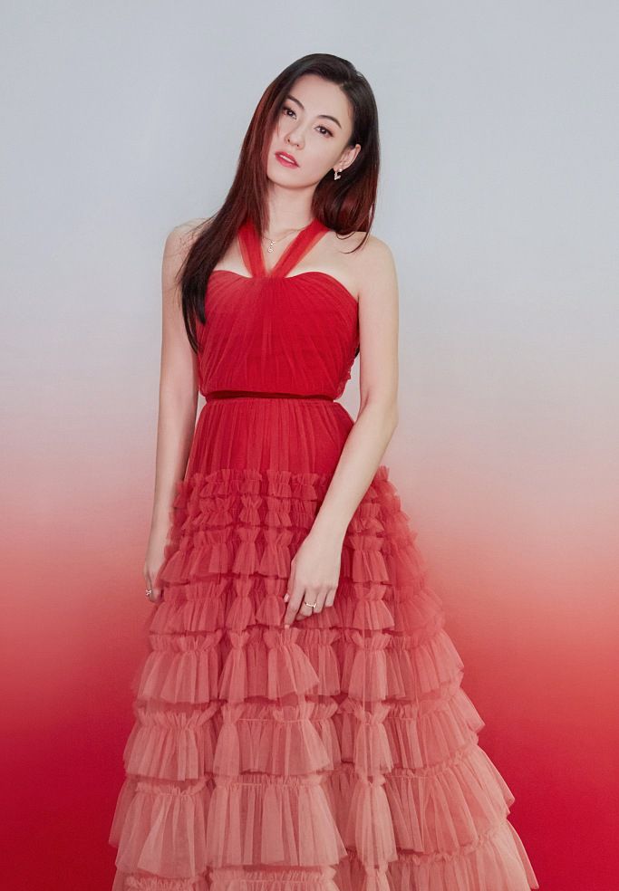 张柏芝优雅流苏红裙着身气质写真图片
