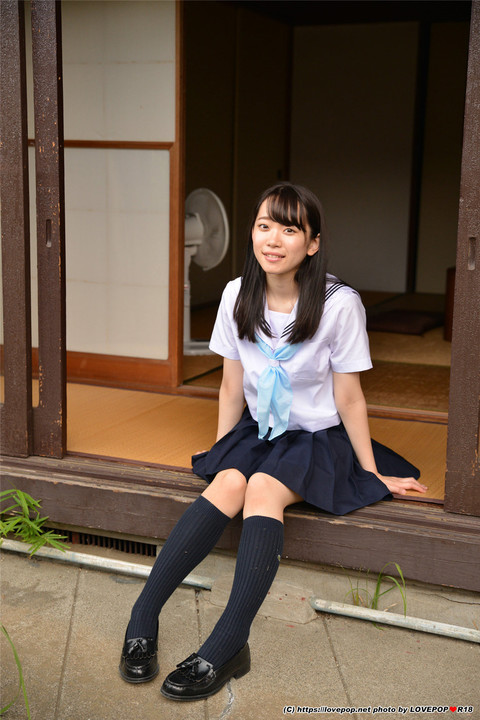 日本学生妹架乃ゆら校服丝袜美腿写真第1张图片