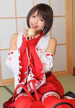 日本短发美女亜羽音cosplay写真图片
