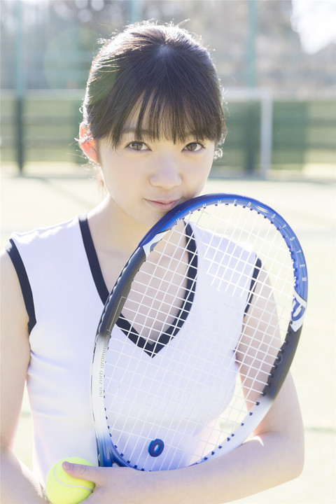 可爱甜美的日本女生山岸理子排球场写真图片第5张图片