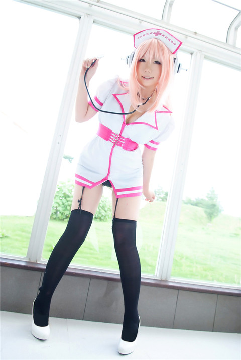 日本cosplay护士黑丝大尺度写真第1张图片