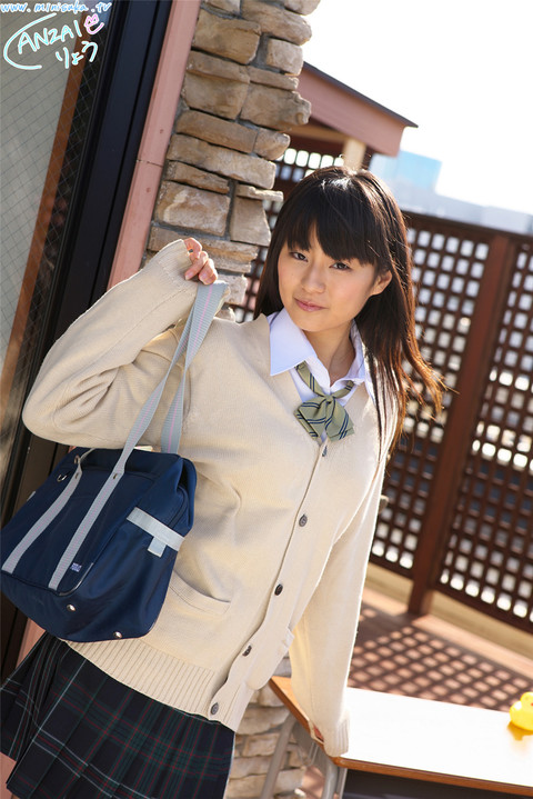 日本学生妹美女安西涼生制服写真图片第2张图片