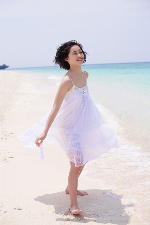 日本新生代歌手佐々木莉佳子清纯可爱女生图片