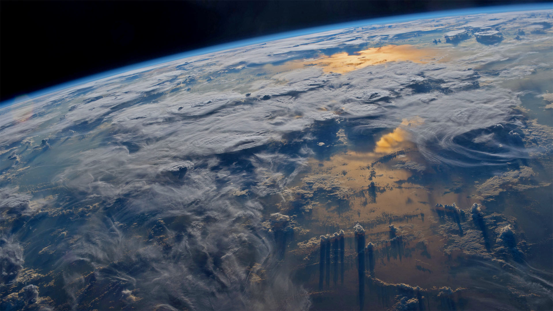 地球，大气层，云层，太空视觉下的地球壁纸图片
