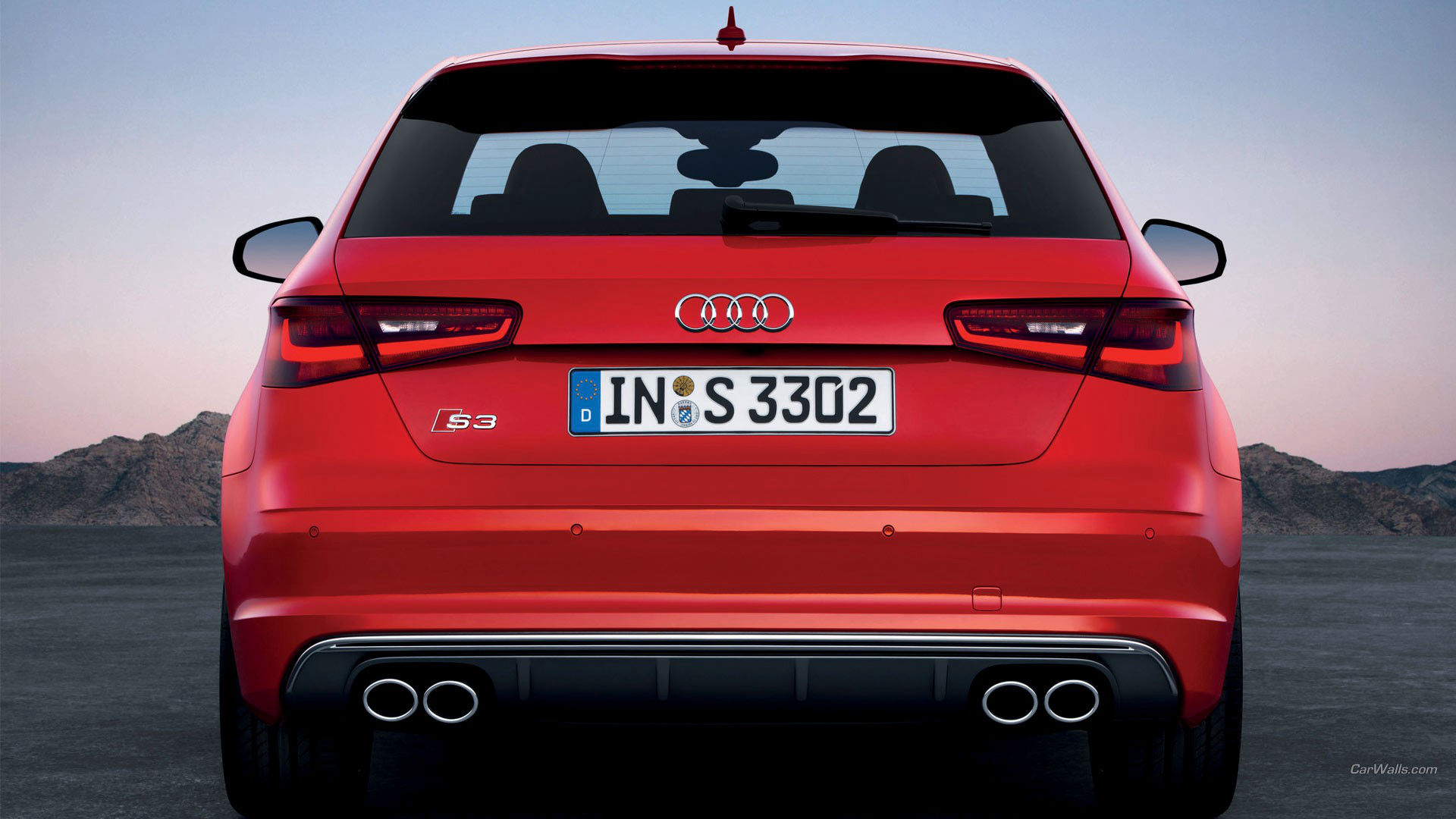 红色奥迪Audi_S3性能车，包括两厢版和敞篷版的桌面壁纸图片