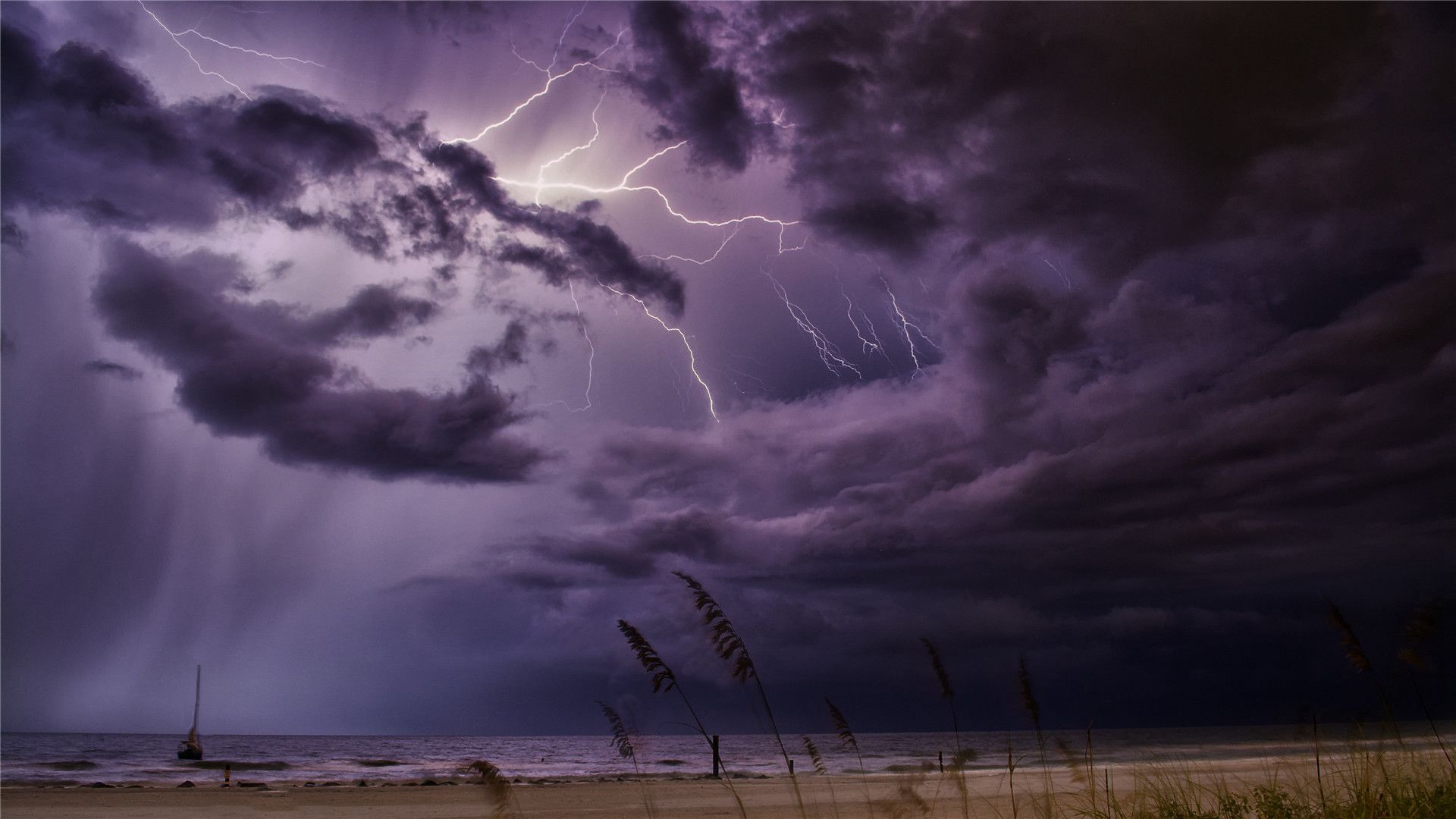 天空中的闪电图片，自然现象打雷闪电的瞬间唯美摄影图片