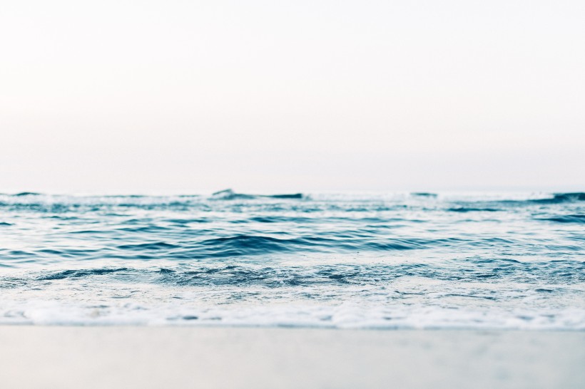 汹涌的波涛，蔚蓝的海，唯美大自然风景海浪图片