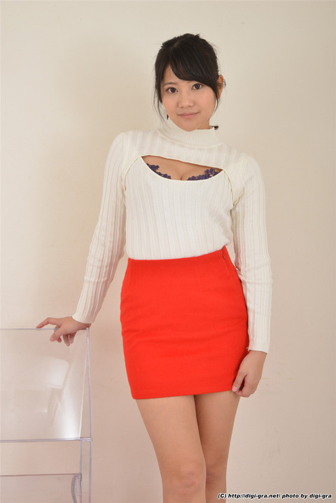 日本爆乳白领玉城マイ短裙图片第2张图片