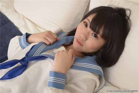日本穿短裙的大学生美女いろはめる图片第2张图片