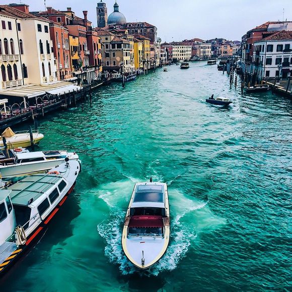 水上威尼斯唯美景色图片